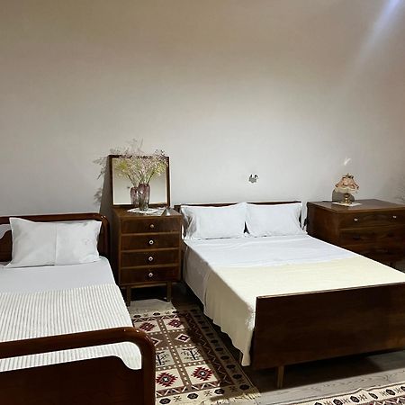 Tourists Guest House Gjirokastër 外观 照片
